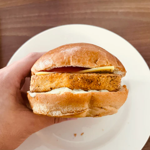 Meatless Heaven - Tofu Burger mit Jalapeno Ranch Sauce Rezept