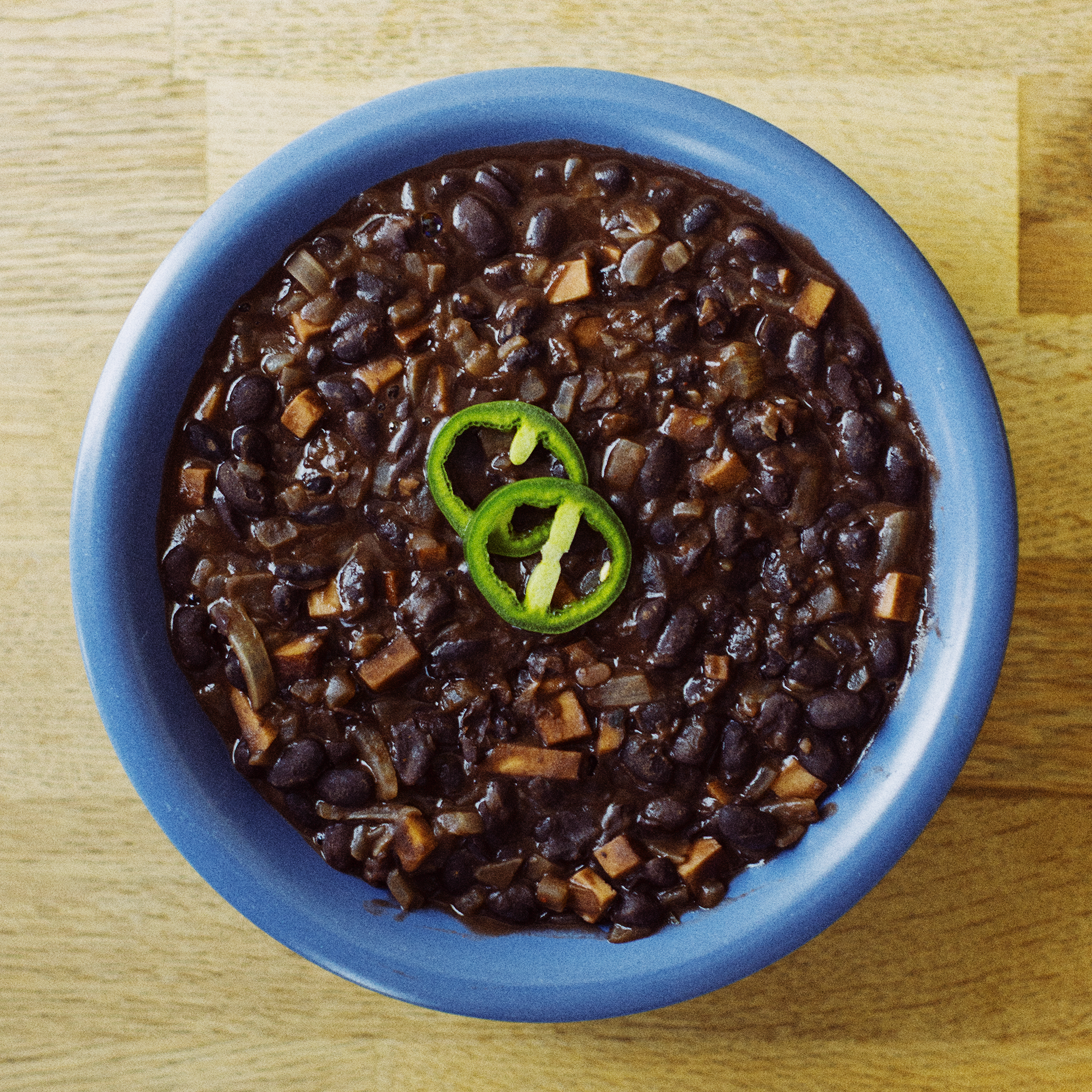 Schwarze Bohnen mit Räuchertofu